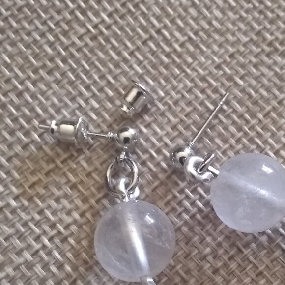 Spiritual & Mystical! Feminine Crescent Moon Quartz Earrings! Focus Your Energy! - Picture 9 of 10